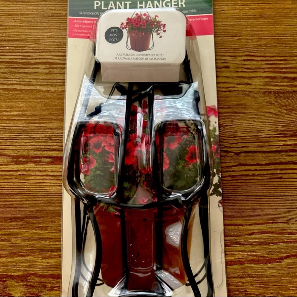 Adjustable Plant Hanger - New
